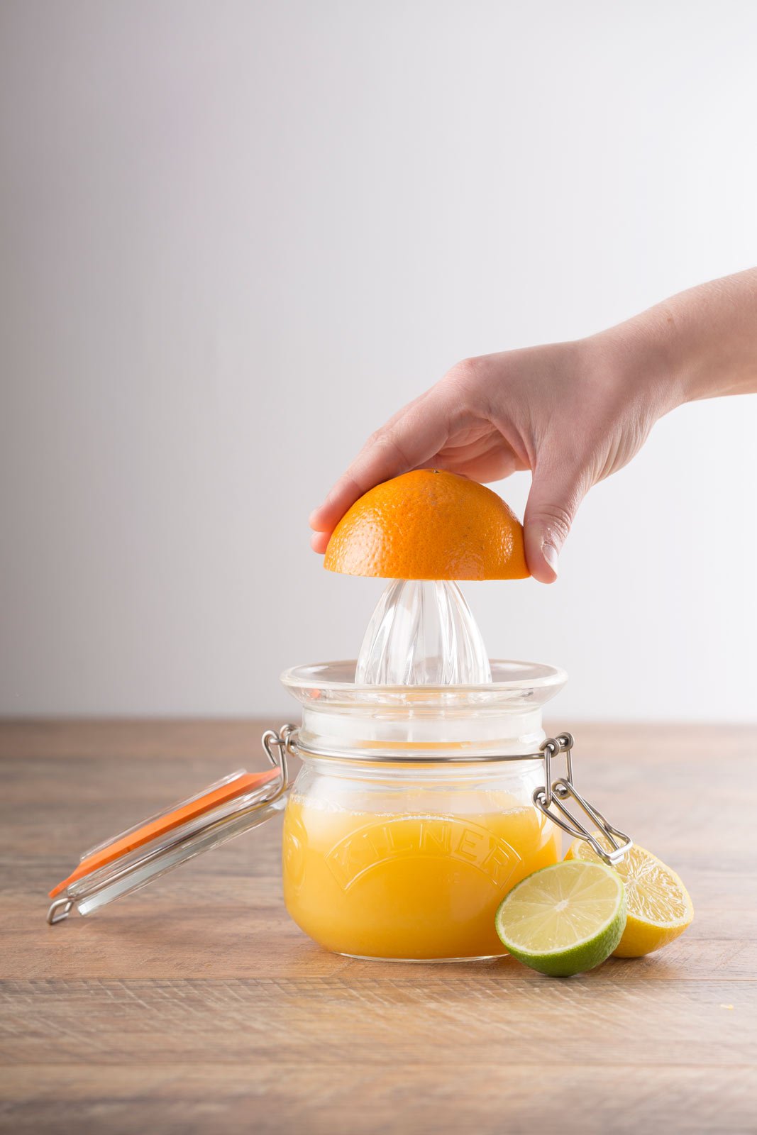 Zitronen - und Orangenpresse aus Glas - haushaltsreinigo.shop